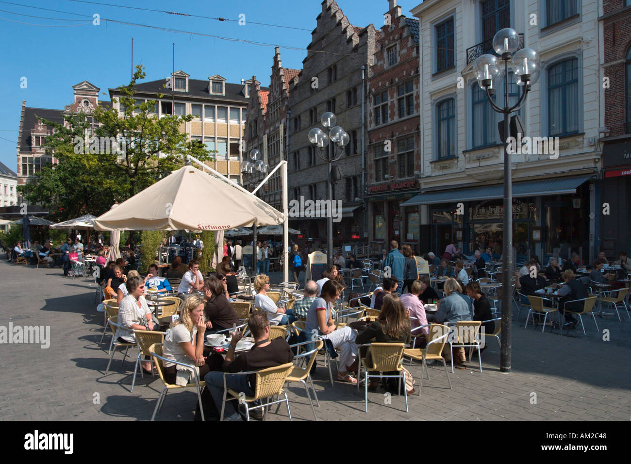 Bürgersteig-Restaurant im Zentrum Stadt, Gent, Belgien Stockfoto
