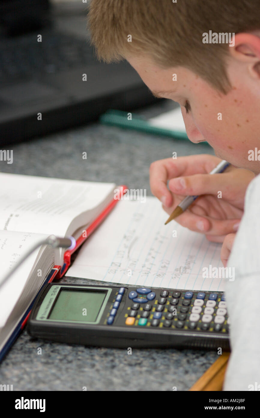 Teenerger Math Studieren student teen teenager studieren Stockfotos und -bilder Kaufen ...