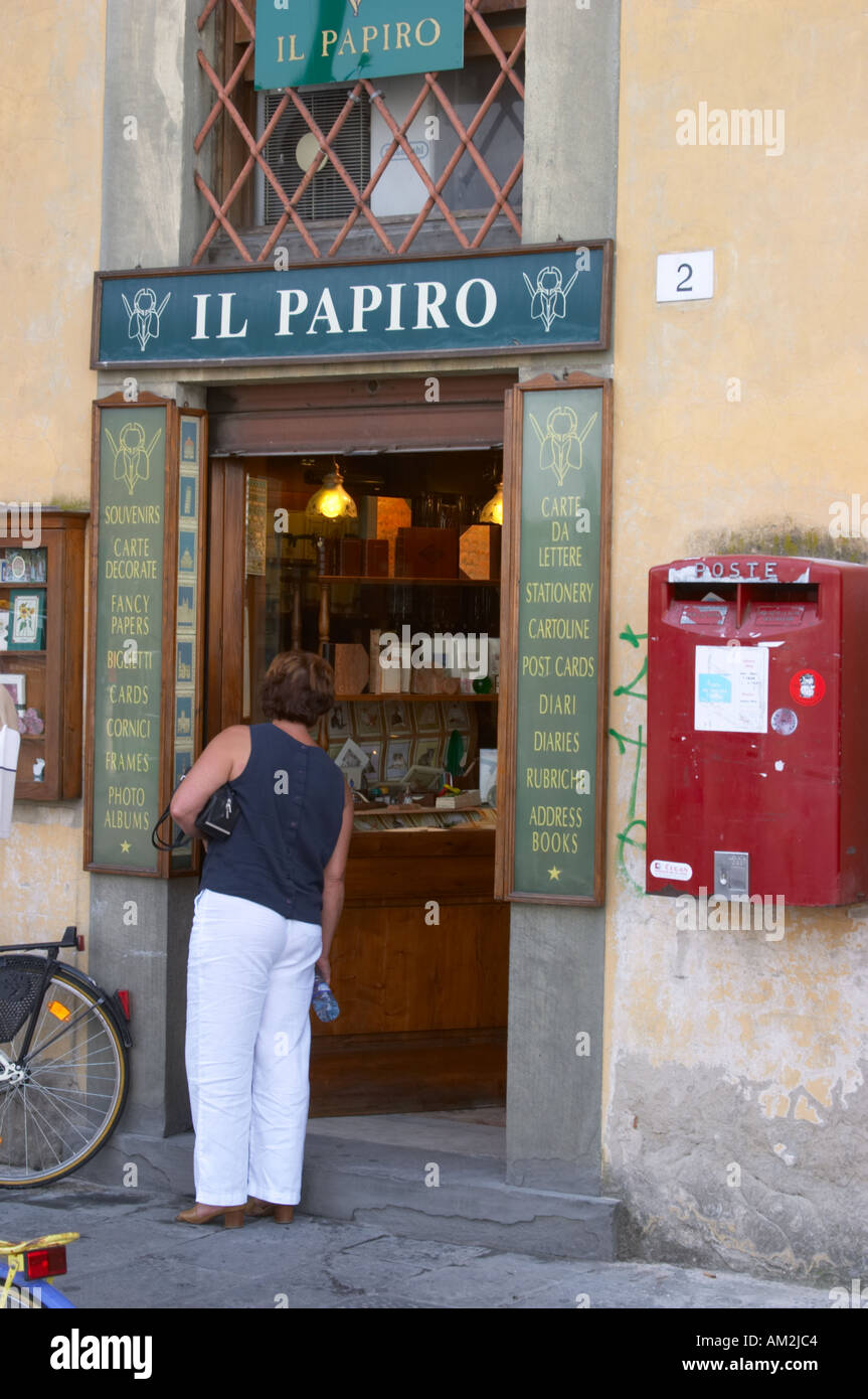 Il Papiro Shop in Pisa Italien Stockfoto