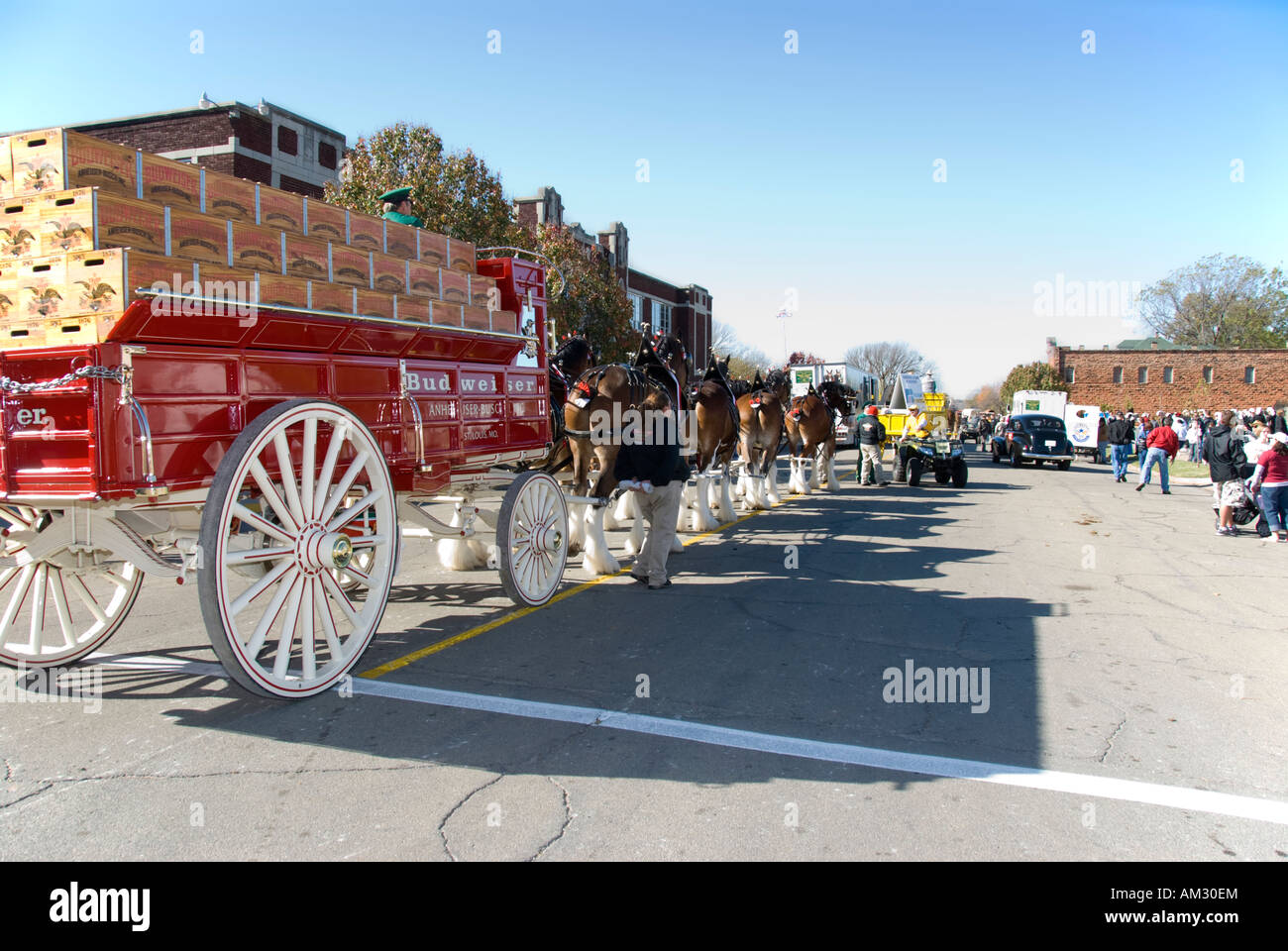 Ein Budweiser Bier Wagen von Clydesdale Pferden gezogen. Centennial Parade, Guthrie, Oklahoma. Stockfoto