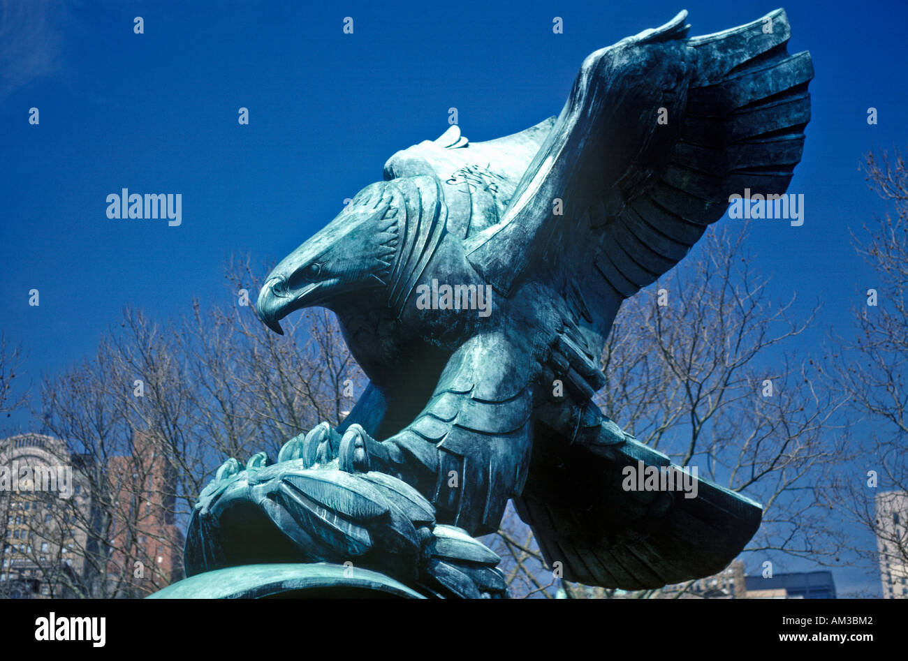 Bronzestatue des amerikanischen Weißkopfseeadler New York NY Stockfoto