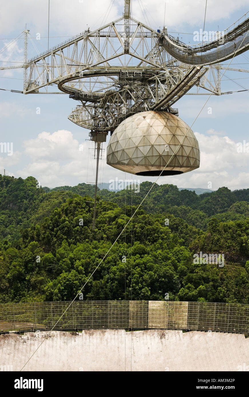 Arecibo observatory radio telescope -Fotos und -Bildmaterial in hoher ...