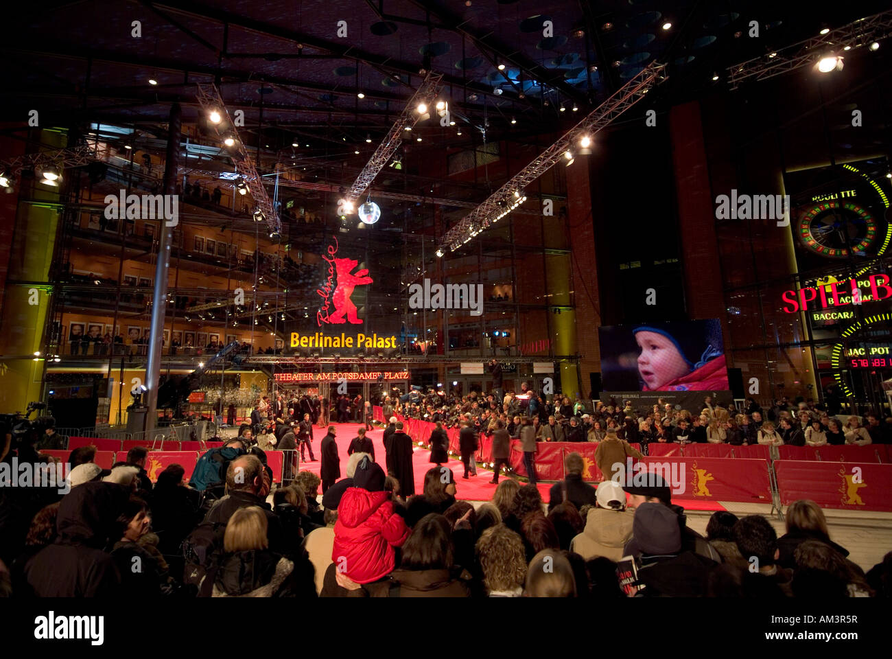 Berlinale 2007. Berlinale-Palast. Roter Teppich. Internationale Kinofestivals. Internationales Filmfestival. Stockfoto