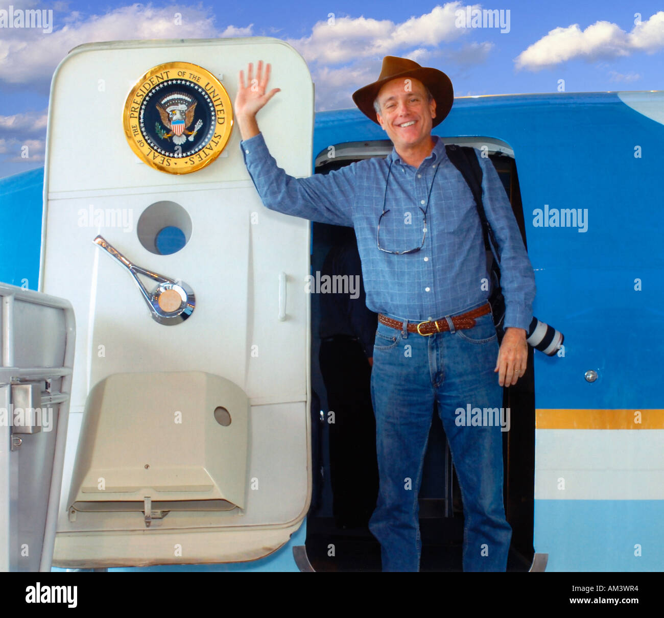 Fotograf Joe Sohm posiert mit Air Force One zu sehen an der Reagan-Bibliothek Simi Valley CA Stockfoto