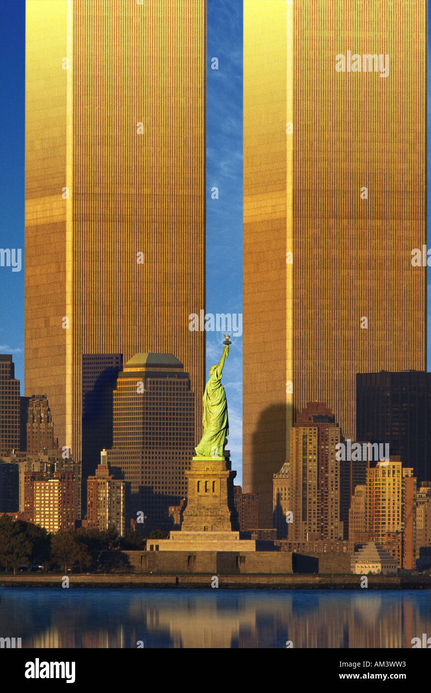 Erweiterten World Trade Center hinter der Statue of Liberty Stockfoto