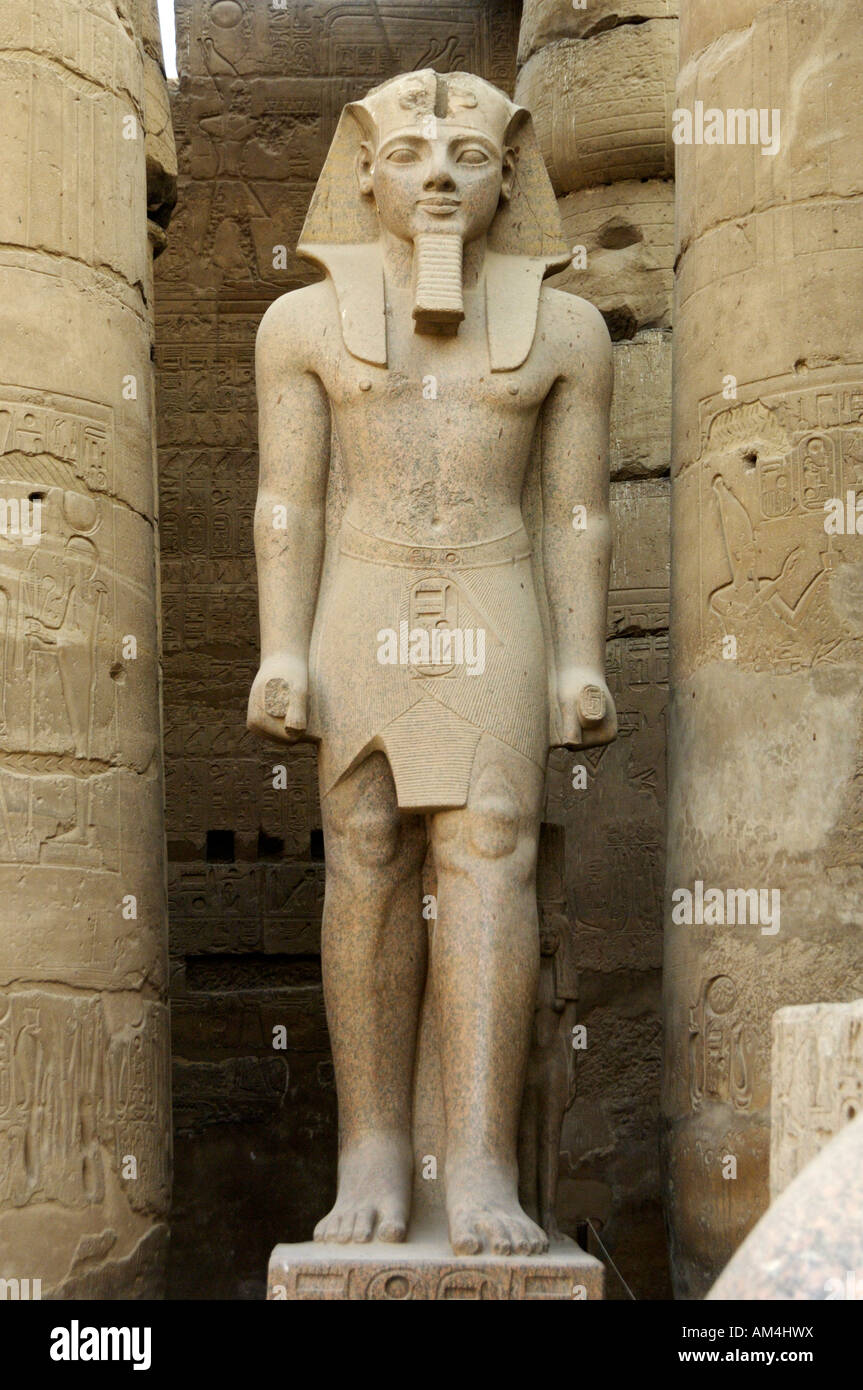 Statue in Ramses Gericht Luxor Tempel Ägyptens Nordafrika Stockfoto