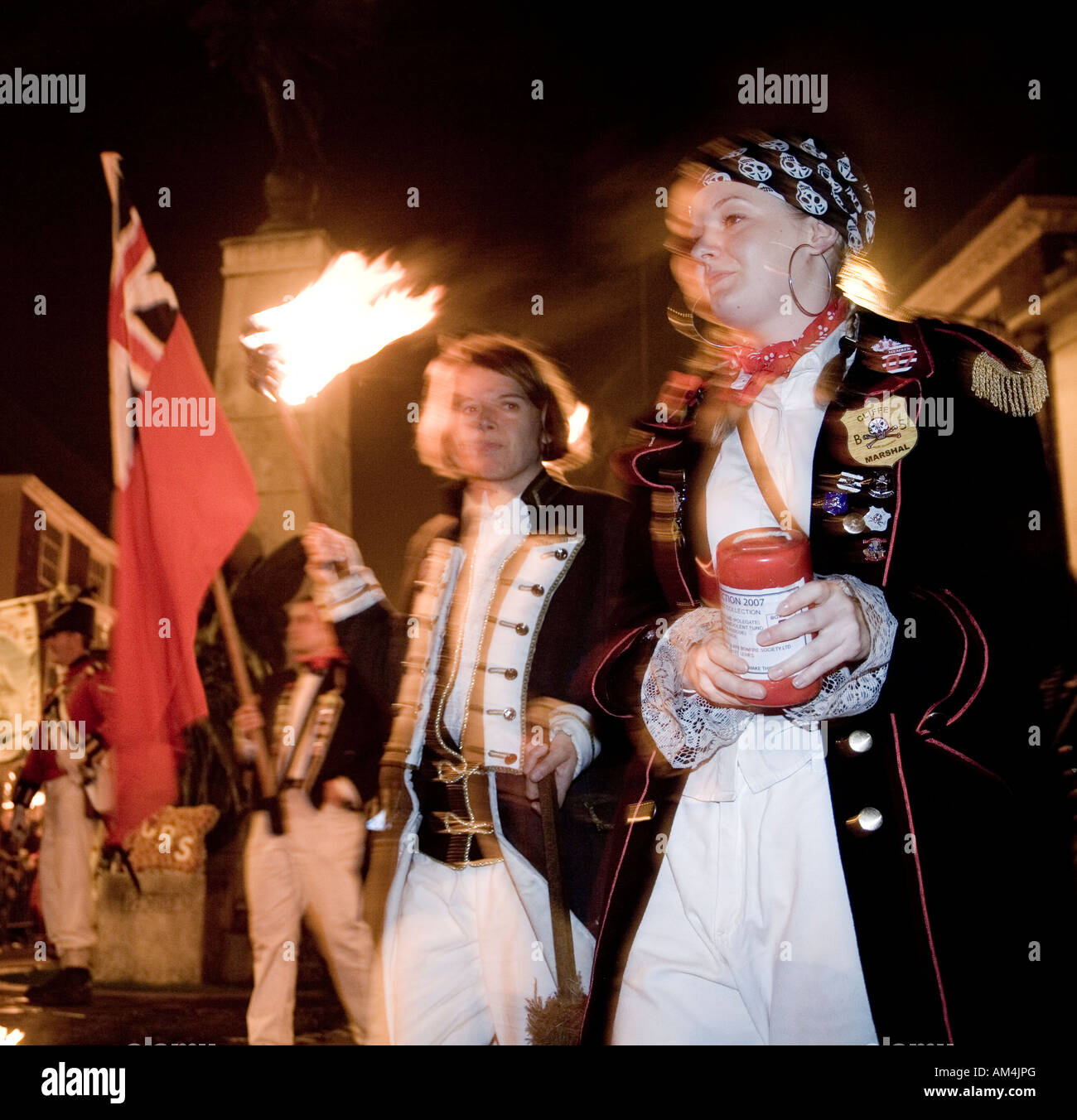 Fancy Dress an der Prozession der Lewes Fire Festival Sussex UK Europe Stockfoto