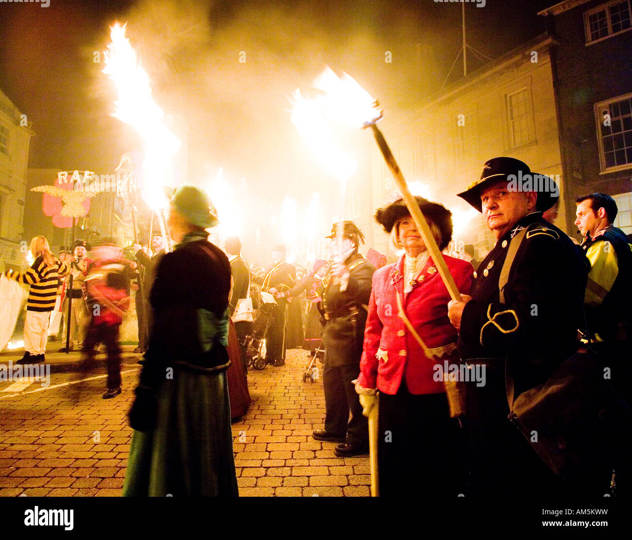 Fackelzug At The Lewes Fire Festival Sussex UK Europe Stockfoto