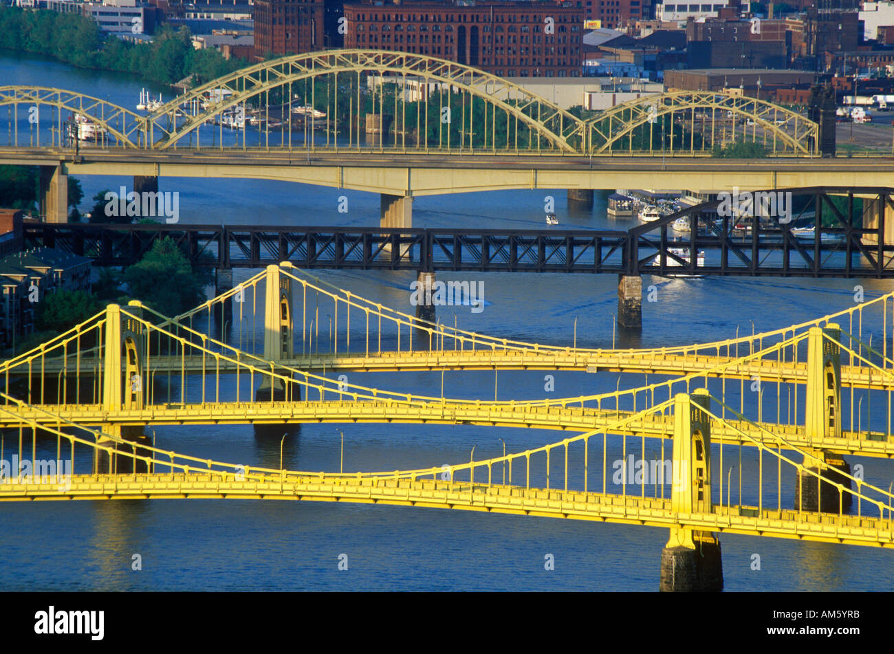Brücken über die Allegheny River Pittsburgh PA Stockfoto