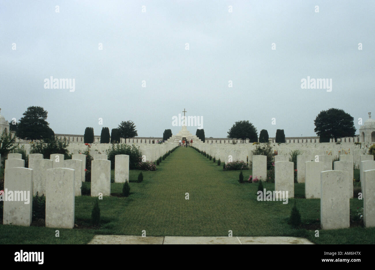 Tyne Cot Friedhof in Belgien – der größte Commonwealth-Krieg-Grab ...