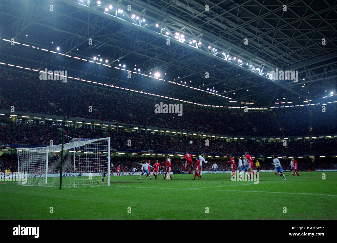 Ein EM-Qualifikation-Spiel zwischen Wales und Italien im Millennium Stadium in Cardiff. Stockfoto