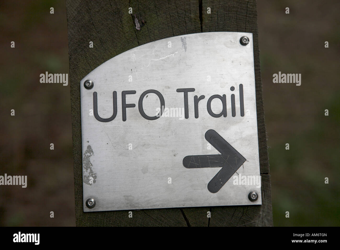 Melden Sie für UFO Trail Rendlesham Forest, Suffolk, England Stockfoto