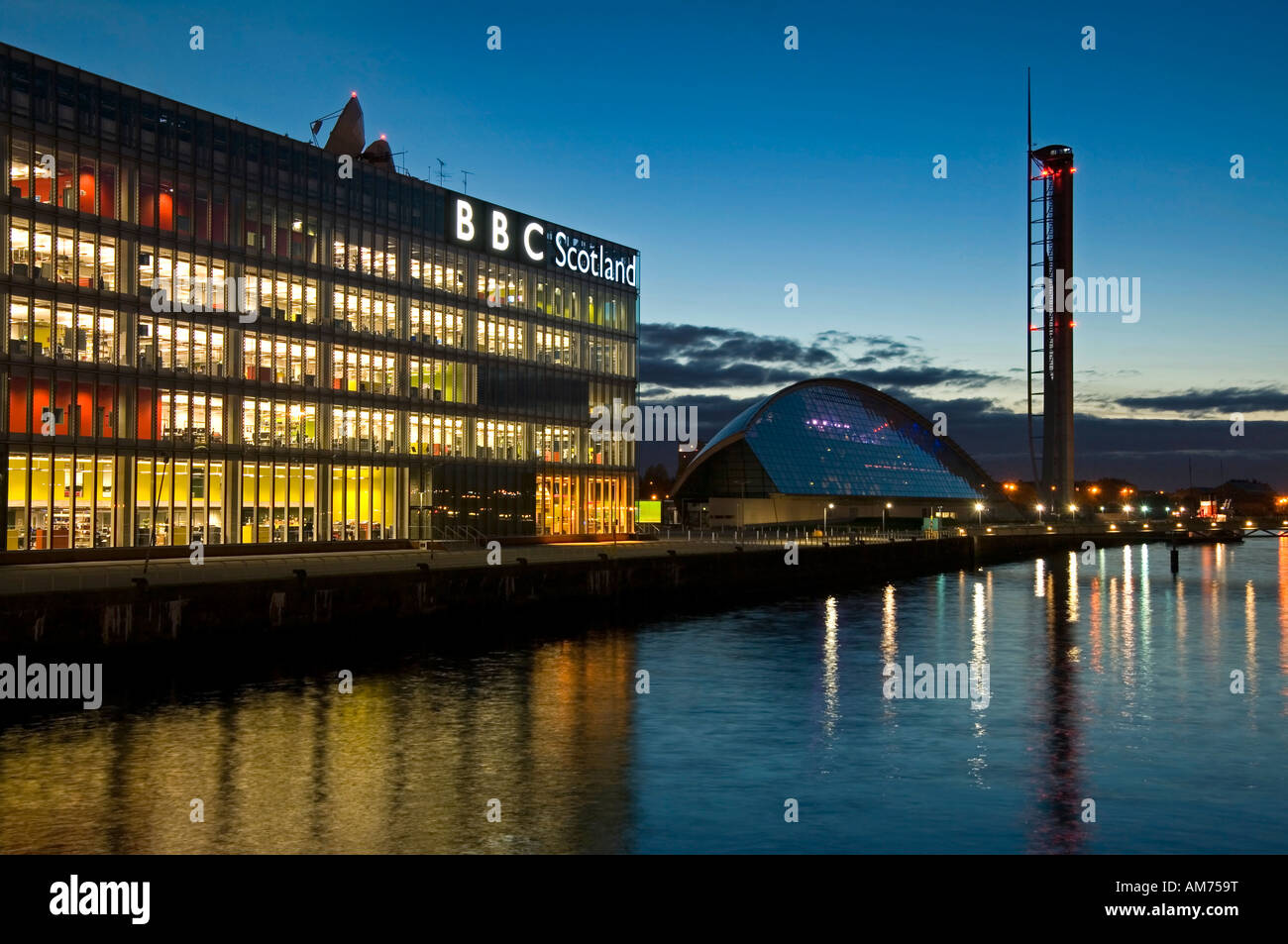 BBC Scotland, Imax-Kino & River Clyde bei Nacht, Glasgow, Schottland, UK Stockfoto