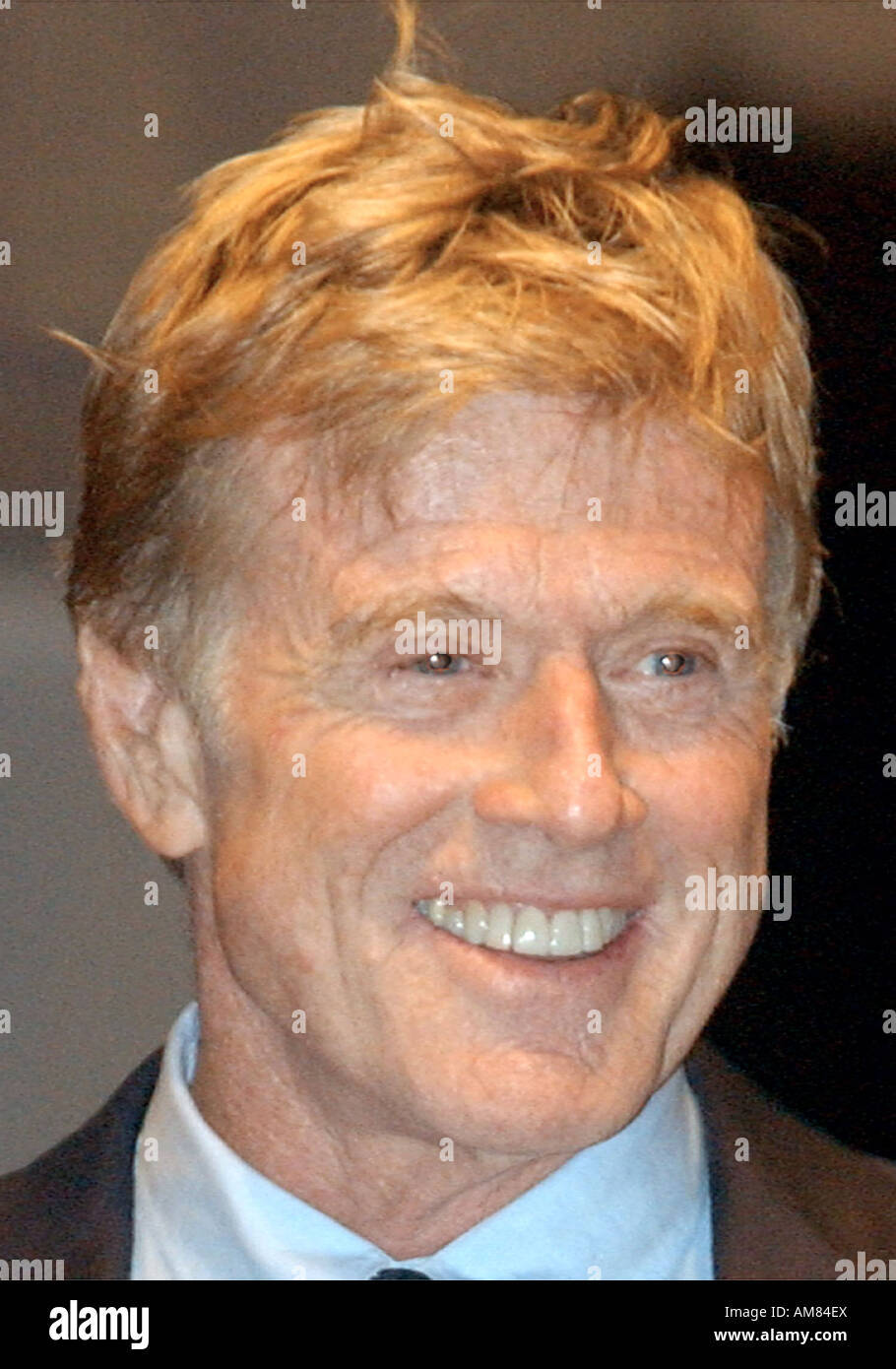 Robert Redford Spaziergänge auf der Bühne ein er diskutiert die wichtige öffentliche Unterstützung der Künste Flim Erhaltung und Film als Kunst f Stockfoto