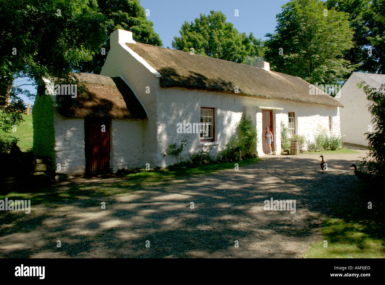 Die Ulster American Folk Park in der Nähe von Omagh, County Tyrone, Irland. Mellon Homestead. Geburtsort des US-Richter Thomas Mellon. Stockfoto