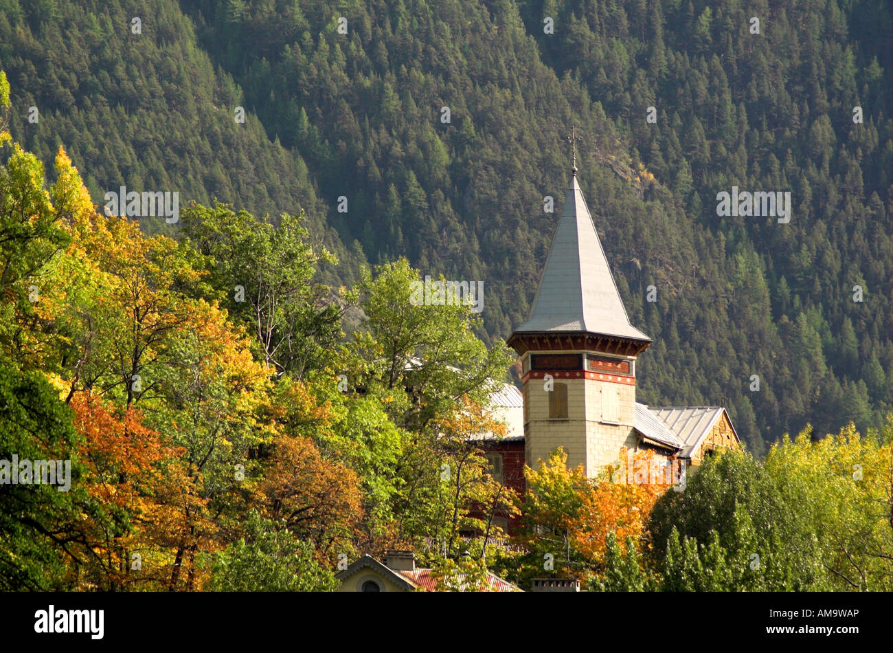 Eine kleine Kirche in den Bergen in den französischen Alpen Stockfoto