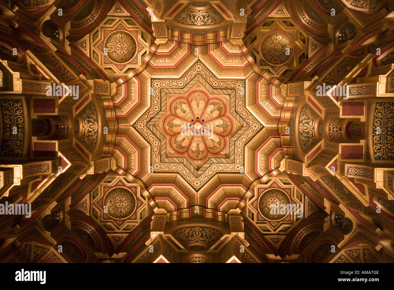 Wales Cardiff Castle vergoldet arabischen Zimmerdecke Stockfoto