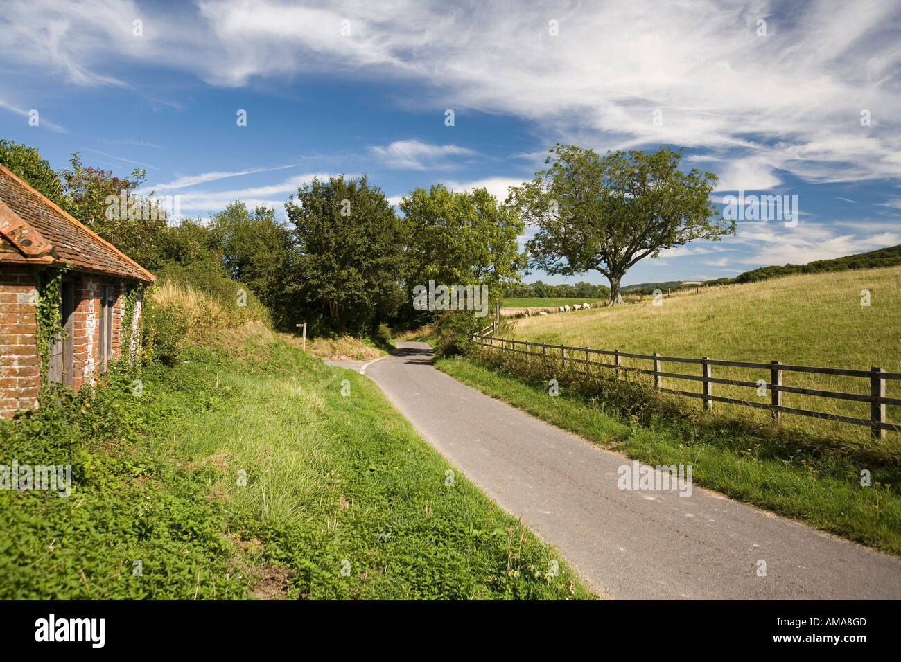 West Sussex South Downs Spur läuft aber Didling Dorf Stockfoto