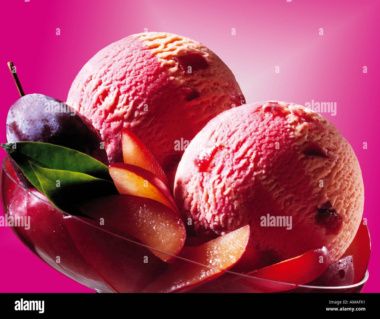 Pflaumen-Eis Stockfoto