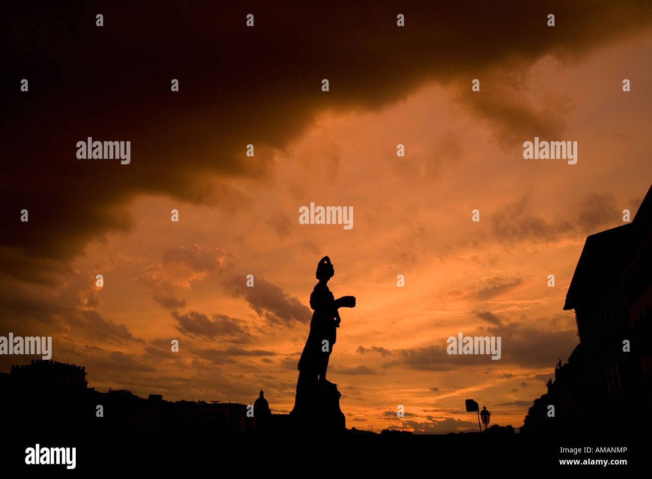 Eine Statue in Florenz unter ein stimmungsvoller Himmel Stockfoto