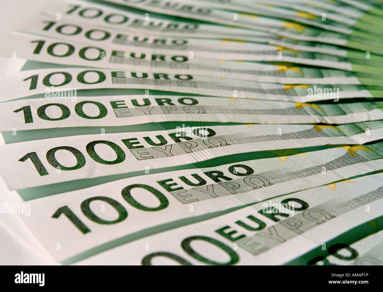 100 Euro-Banknoten Stockfoto