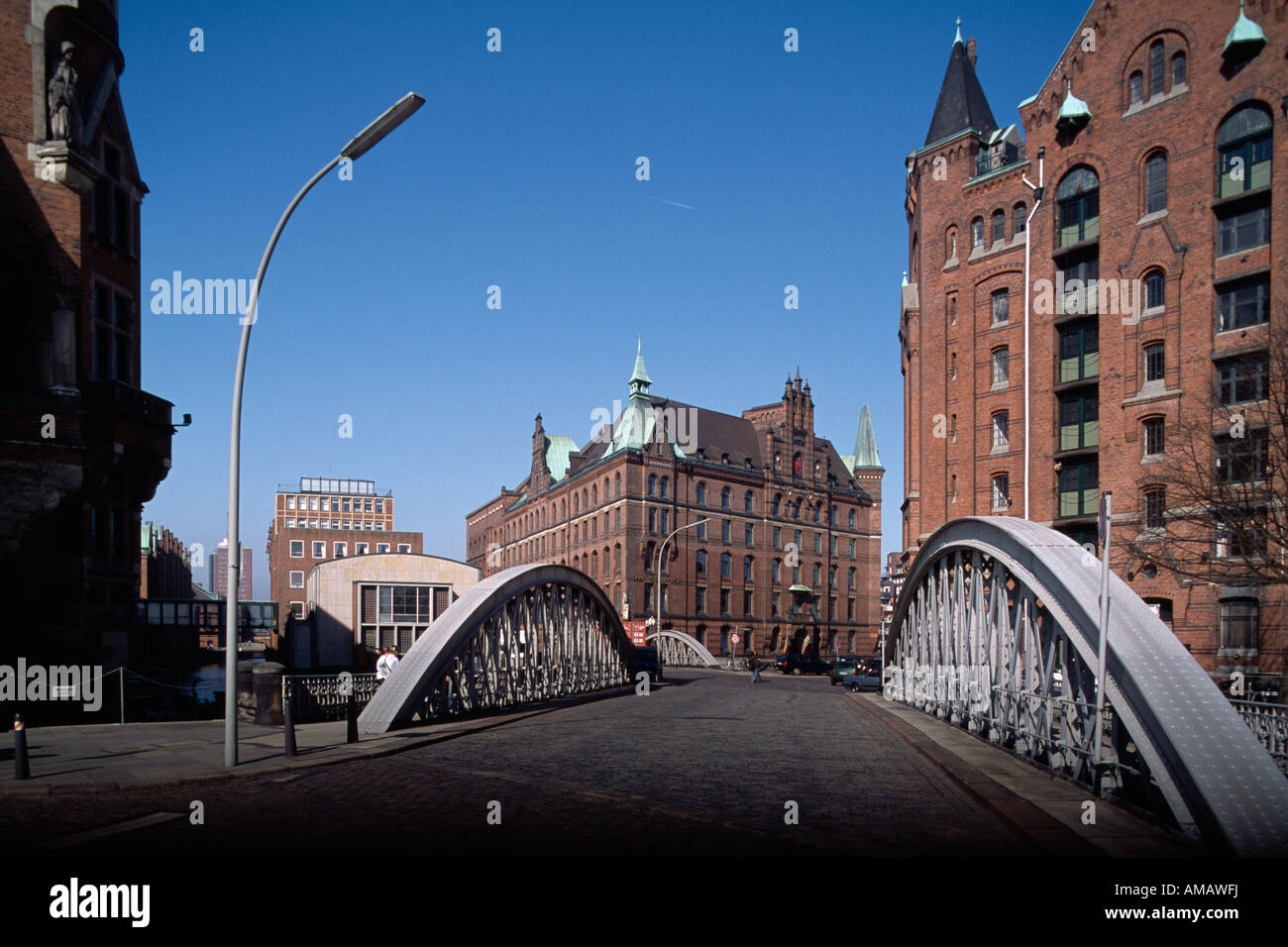 Eine Straßenbrücke in Hamburg, Deutschland Stockfoto