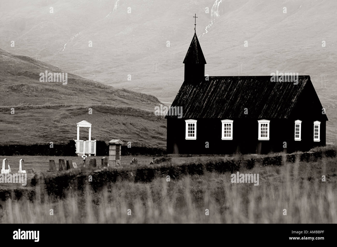 Schwarze Kirche in Snaefellsnes, Island Stockfoto Schwarze Kirche in Snaefellsnes, Island Stockfoto