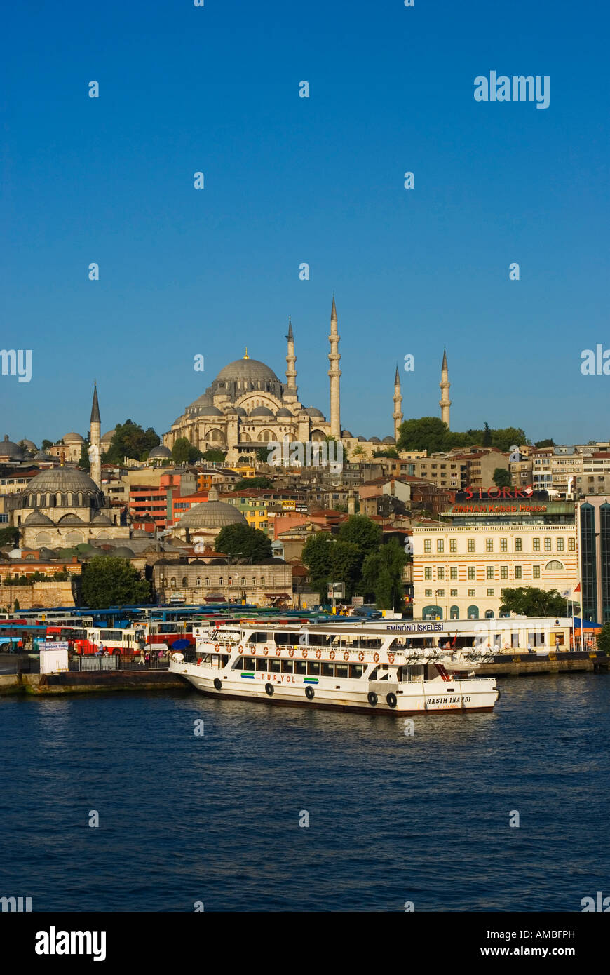 Blick vom Galata-Brücke mit Blick auf die Süleymaniye-Moschee, Istanbul, Türkei Stockfoto