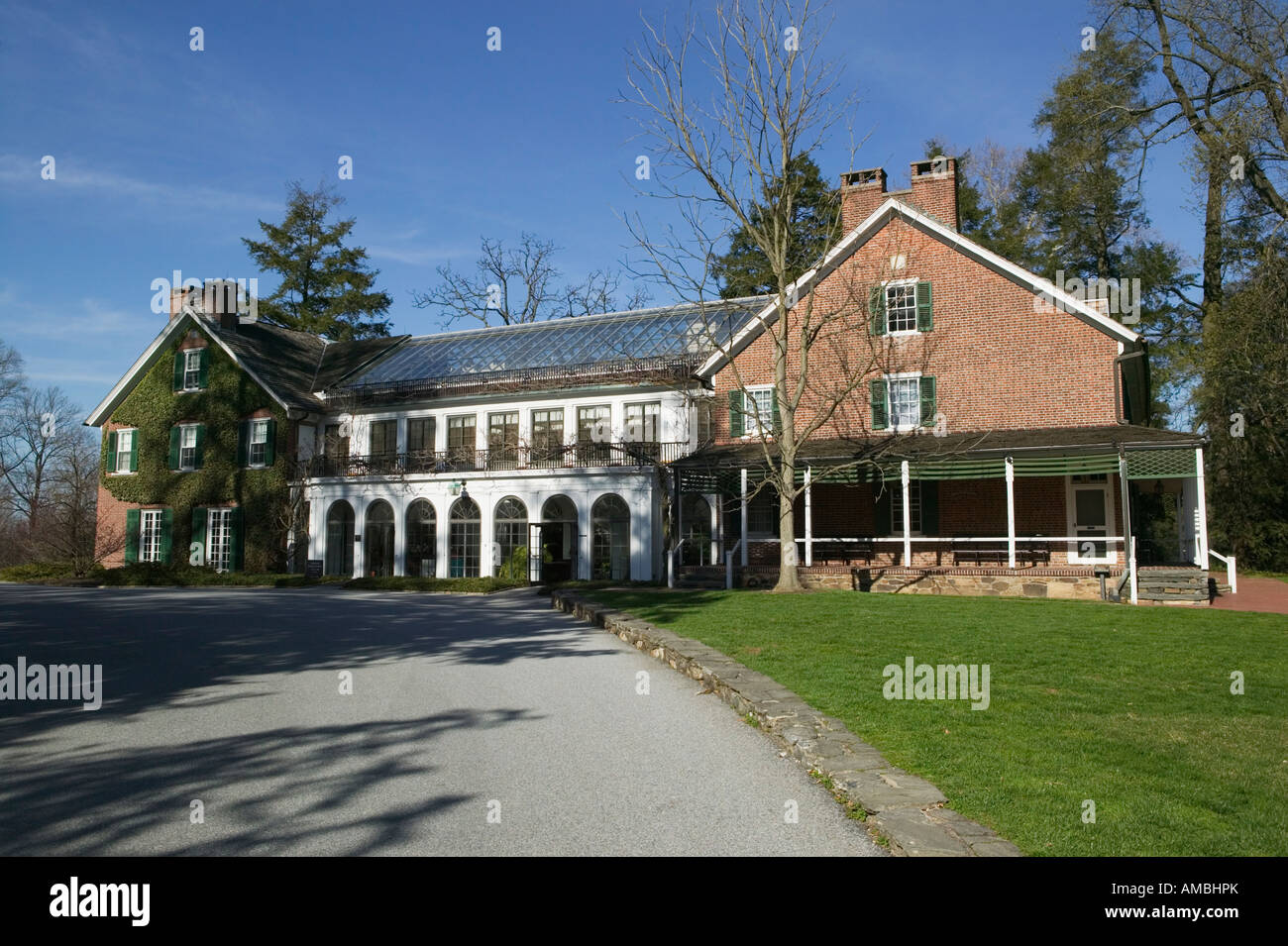 Das Peirce du Pont Haus stammt aus dem Jahr 1730 und ist das älteste Gebäude in Longwood Gardens in Kennett Square, Pennsylvania Stockfoto