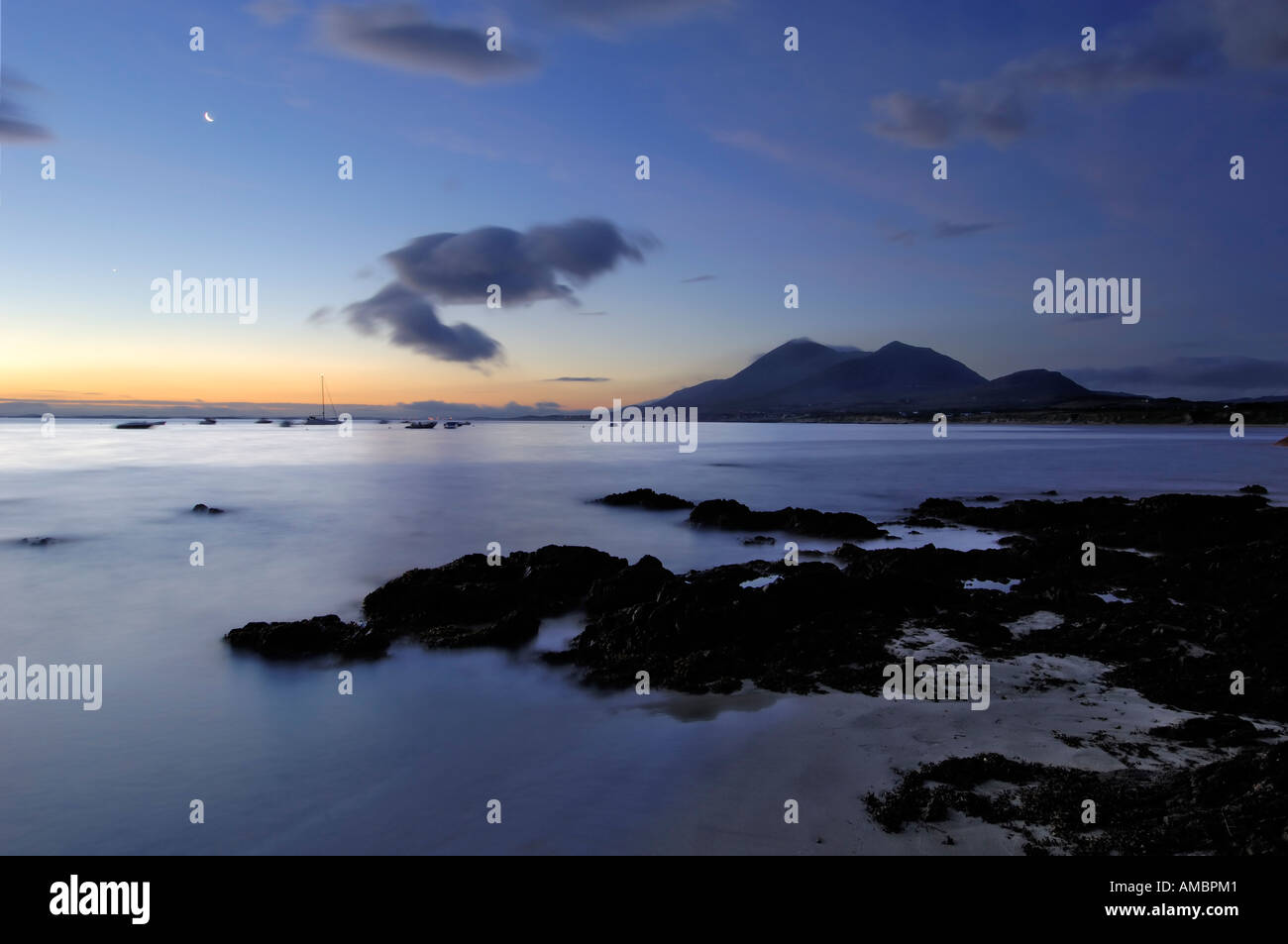 Über die Clew Bay und den Berg Croagh Patrick, von alten Kopf, County Mayo, Irland Dawn Stockfoto