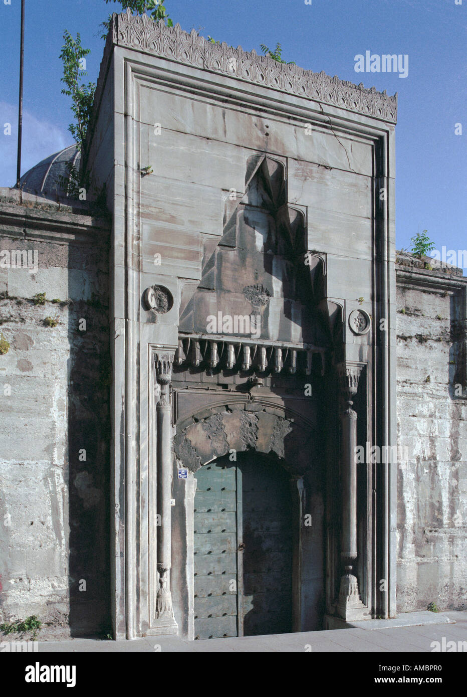 Eingang zum Gästehaus, Komplex von Sultan Süleyman dem prächtigen, Istanbul, Türkei Stockfoto