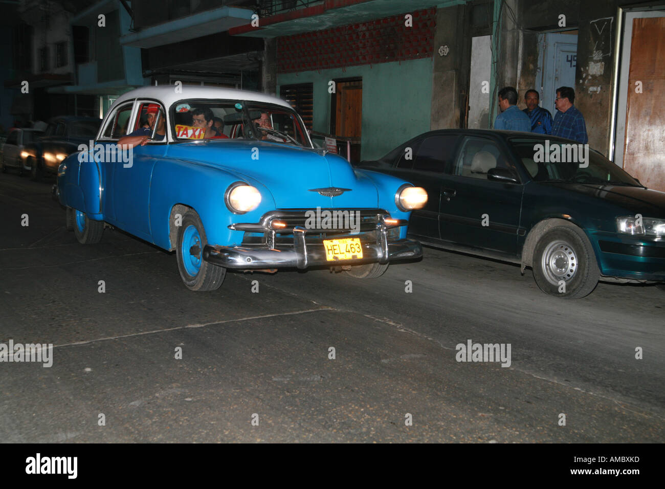 Kuba-Havanna-Nightscene ein Oldtimer-Fahrt durch die nächtlichen Straßen Stockfoto