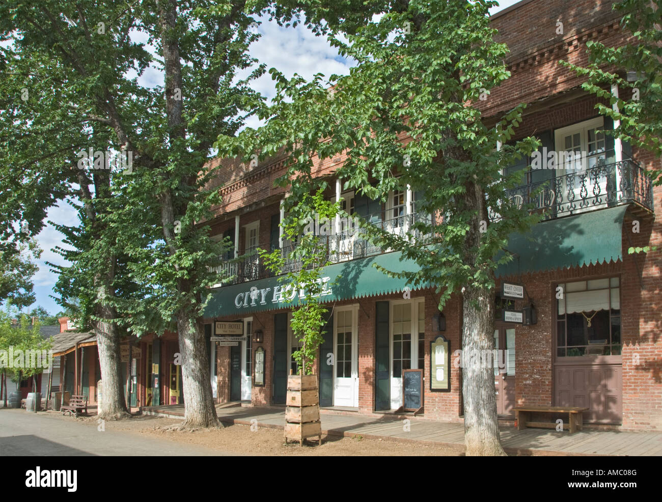 California Gold Country Tuolumne County Columbia State Historic Park City Hotel außen Stockfoto