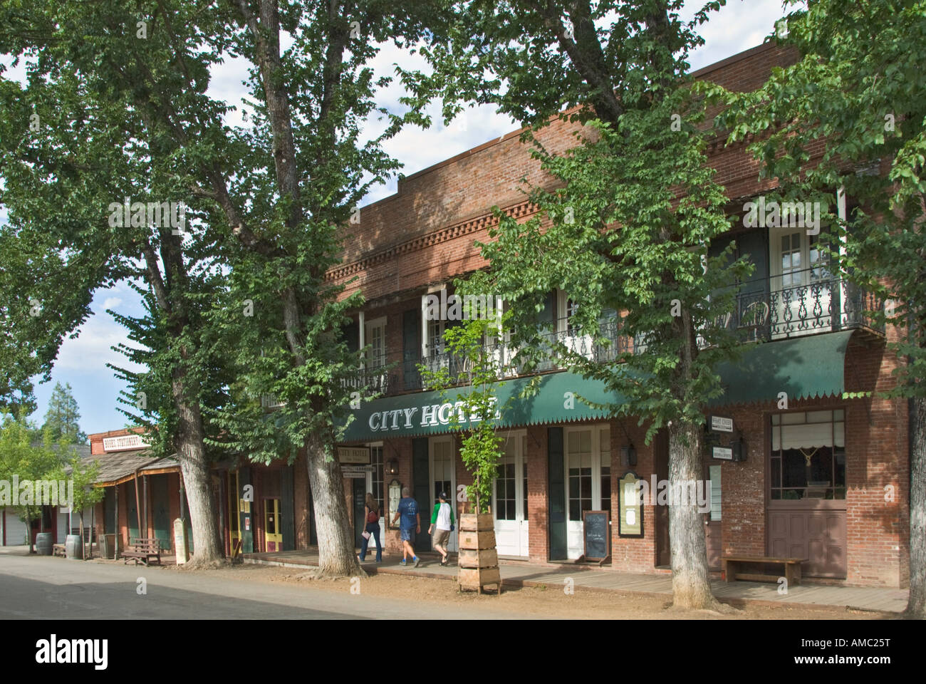 California Gold Country Tuolumne County Columbia State Historic Park City Hotel außen Stockfoto