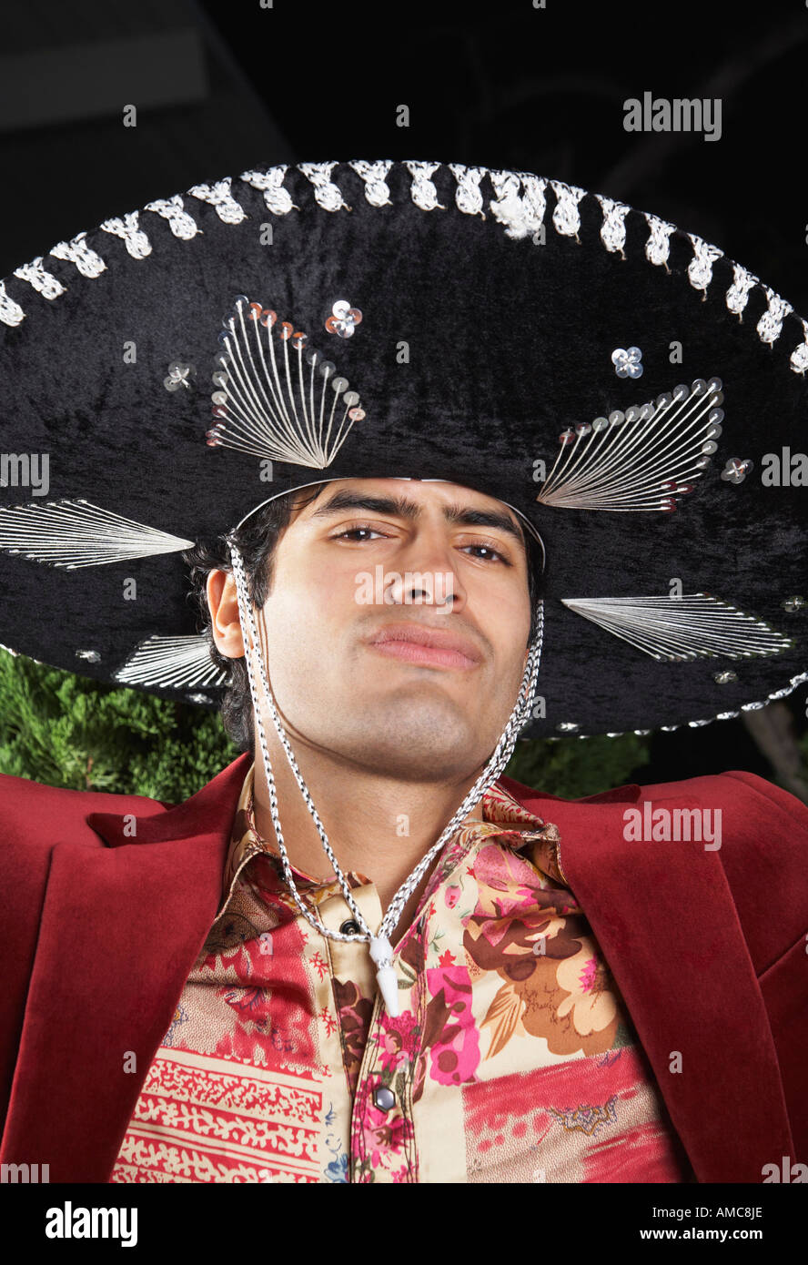 Mann trägt Hut Stockfoto