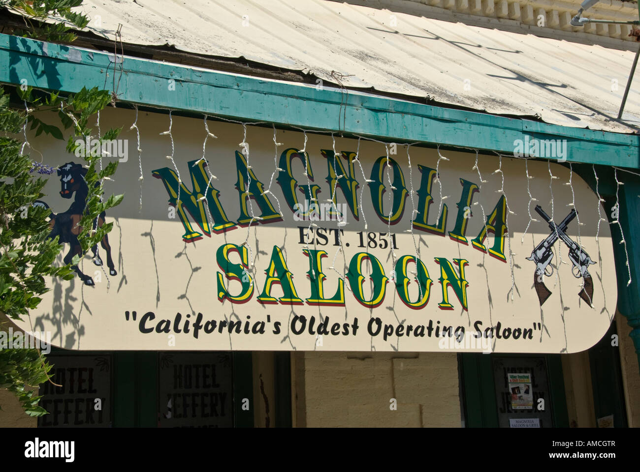 California Gold Country Mariposa County Coulterville Magnolia Saloon-Schild Stockfoto
