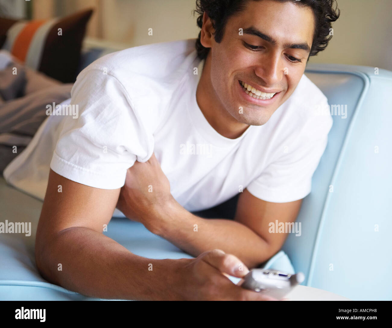 Mann mit Handy Stockfoto