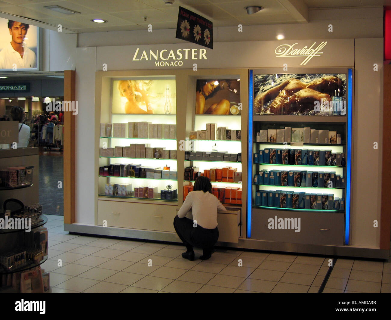 Flughafen Manchester UK Duty Free Shop Stockfoto