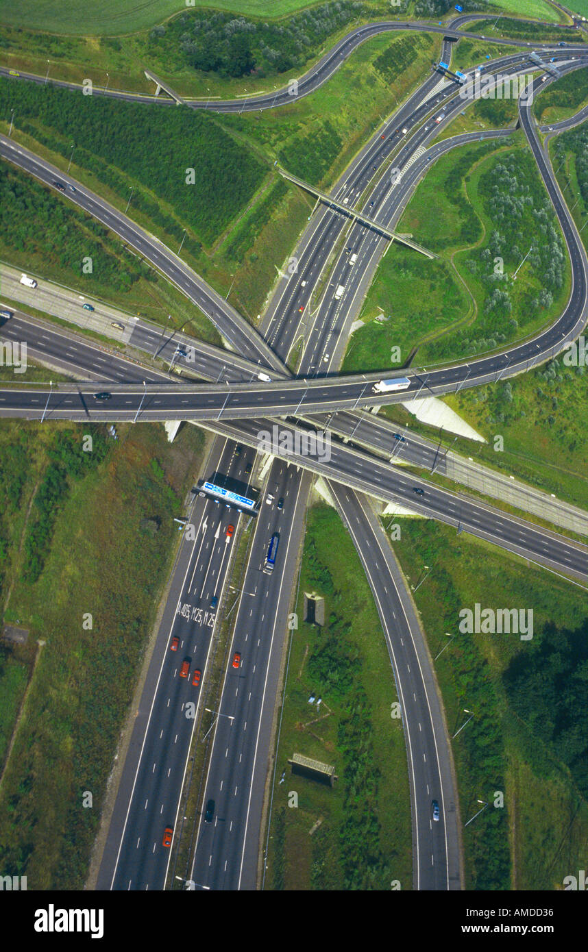 Autobahnen M25 und M1 aus der Luft Stockfoto