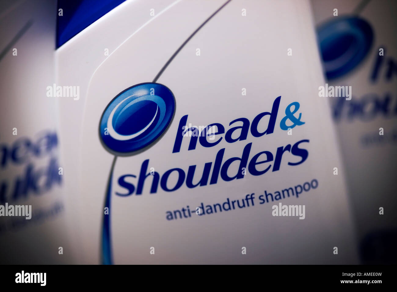 Kopf und Schultern anti-Schuppen-Shampoo Kopf und Schultern ist eine Marke von Procter Gamble Stockfoto
