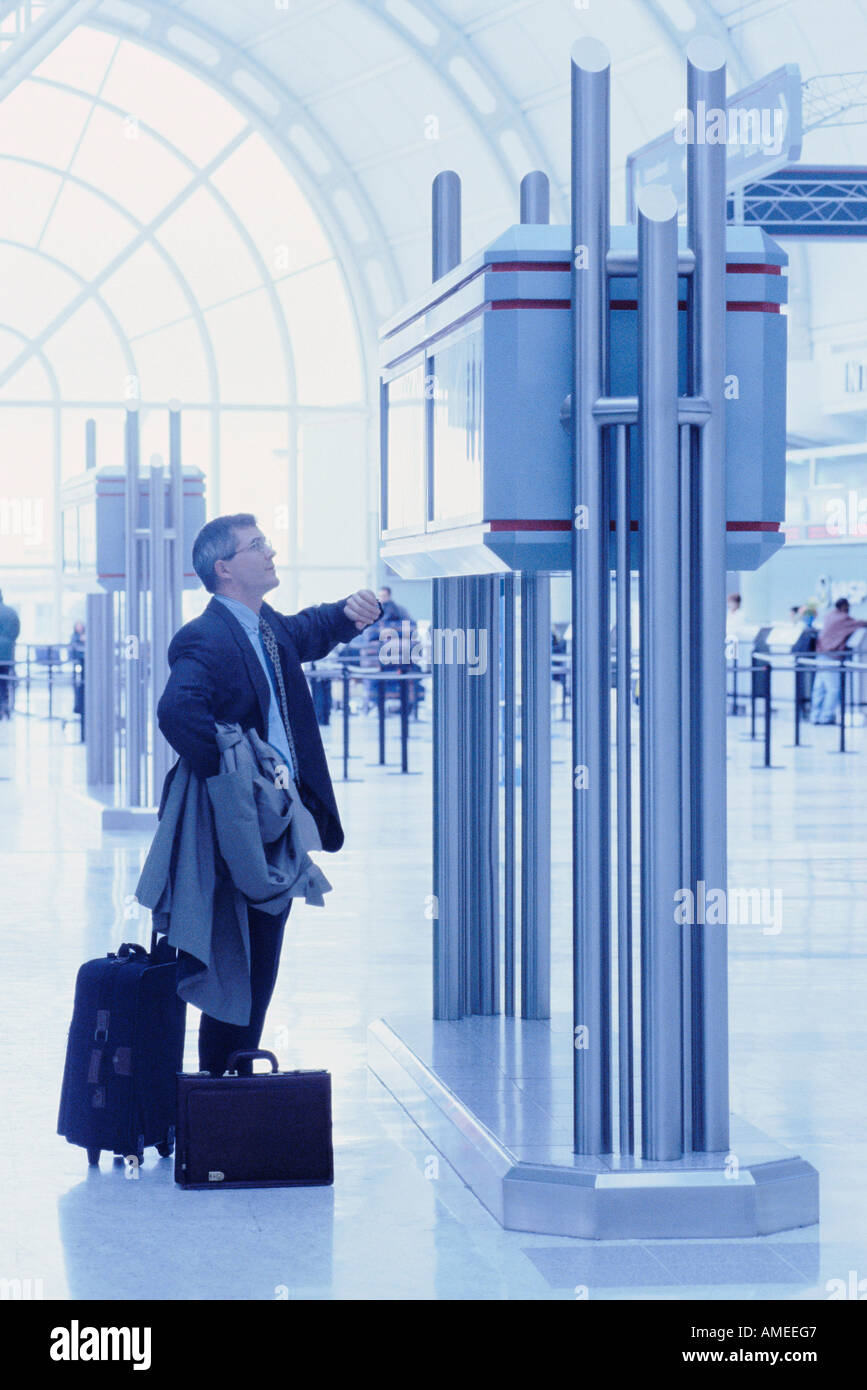 Geschäftsmann am Flughafen Stockfoto