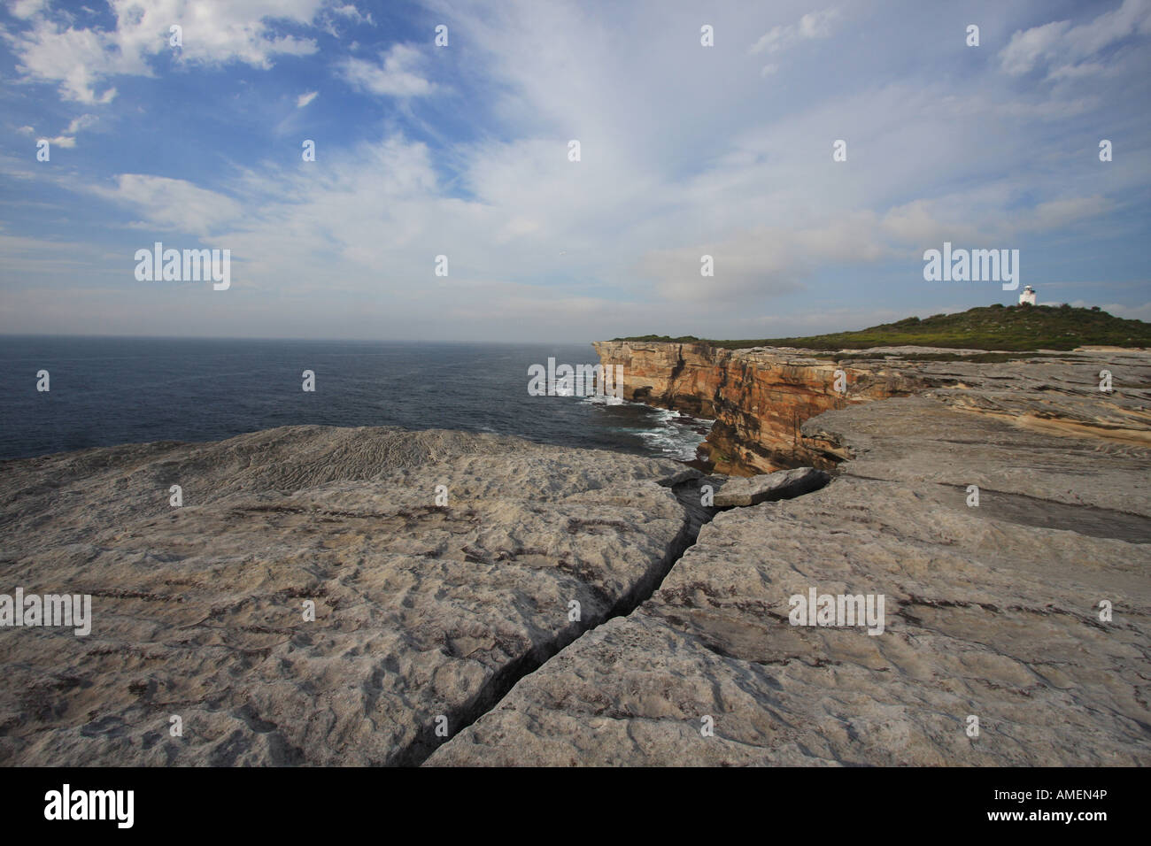 Blick nach Süden in Richtung des Leuchtturms auf Point Solander, Sydney Australia. Stockfoto