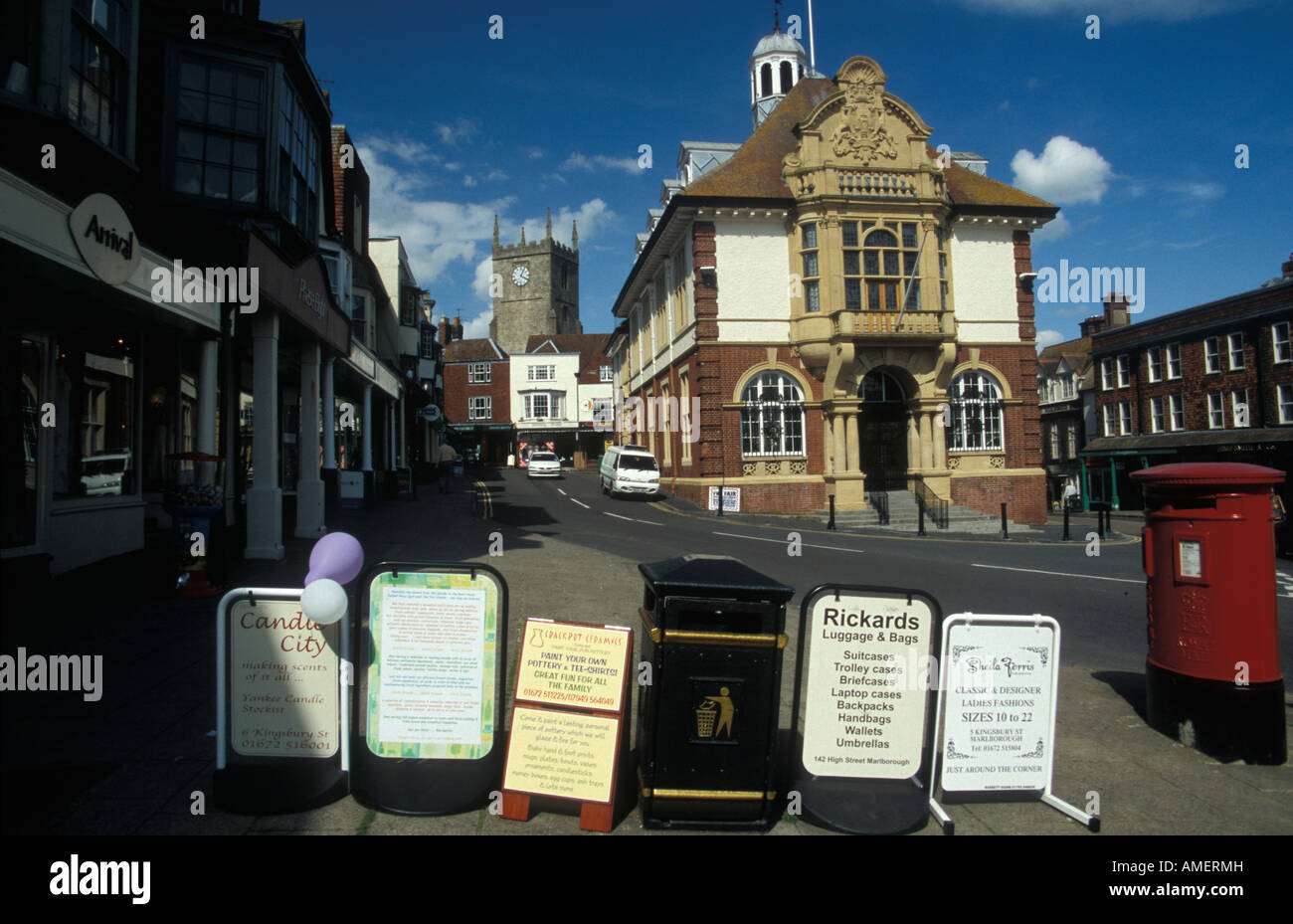Historischen Hauptstraße Marlborough Wiltshire England Stockfoto