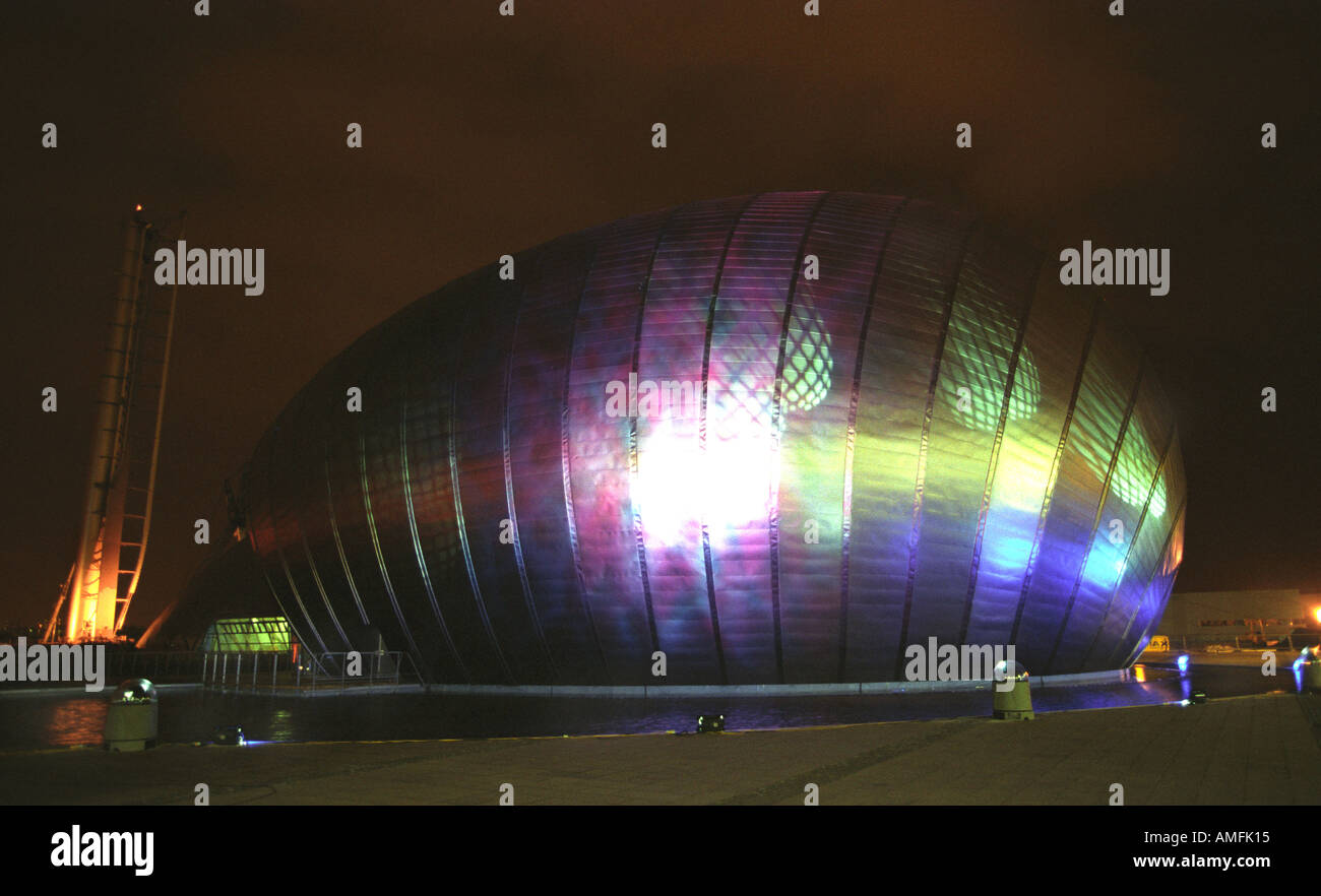 Das IMAX-Kino in Glasgow in der Nacht Stockfoto