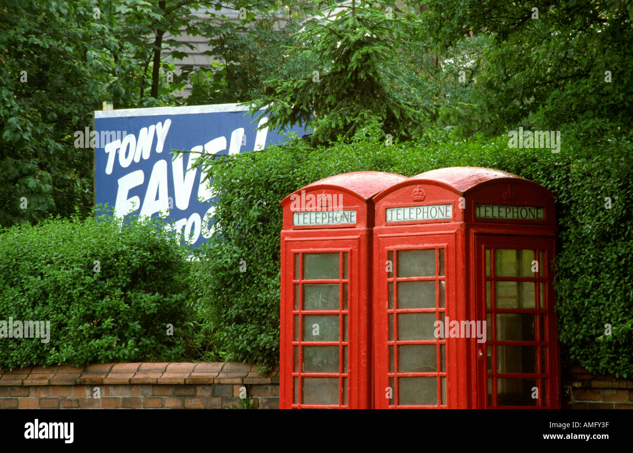 Cheshire Stockport bei Wahl Zeit K6 Telefonzellen Stockfoto