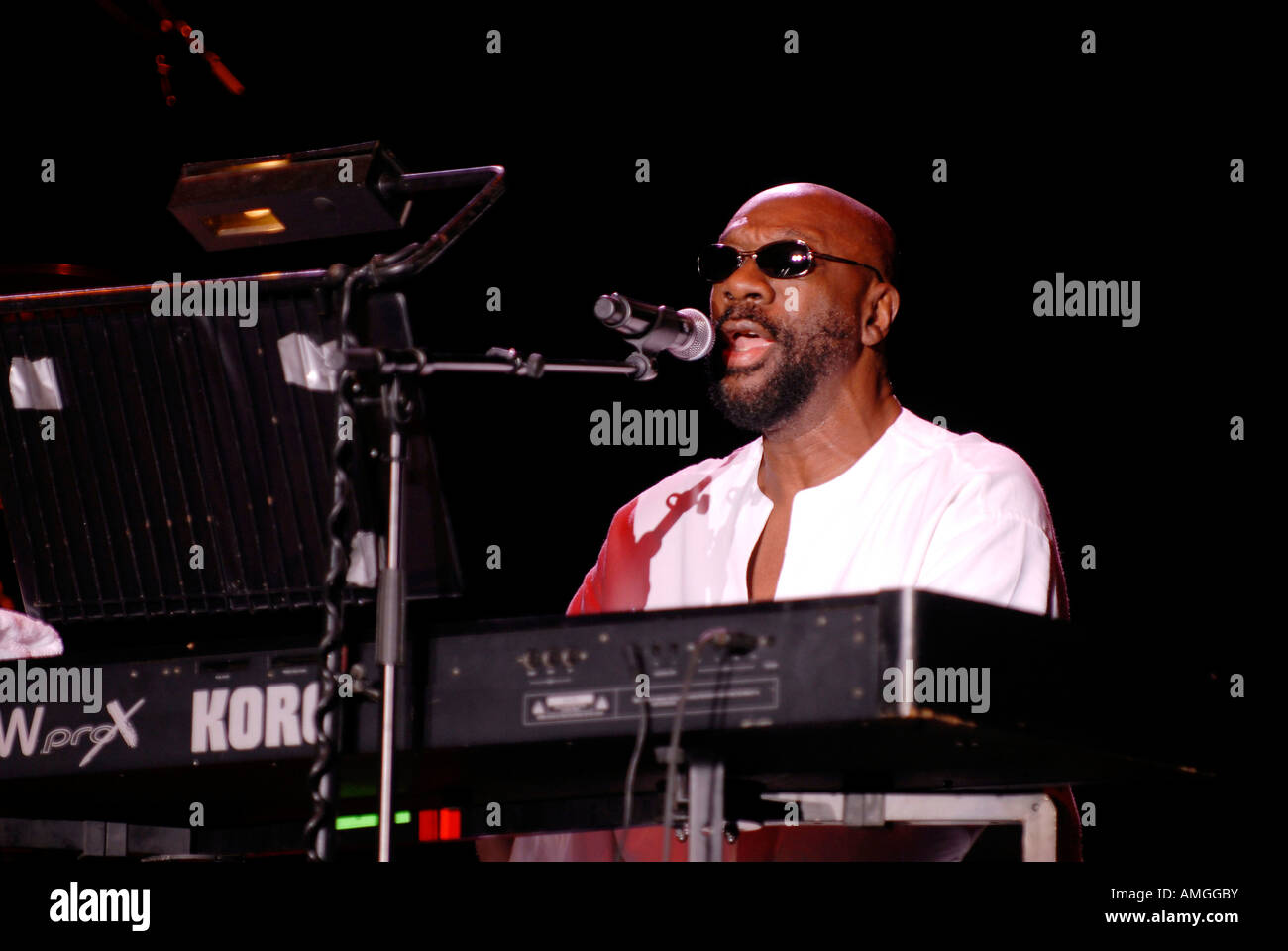 Bild Martin Phelps 26 07 07 Reporter Gordon Womad Festival Charlton Park Malmesbury dritte Nacht Samstag Isaac Hayes Stockfoto