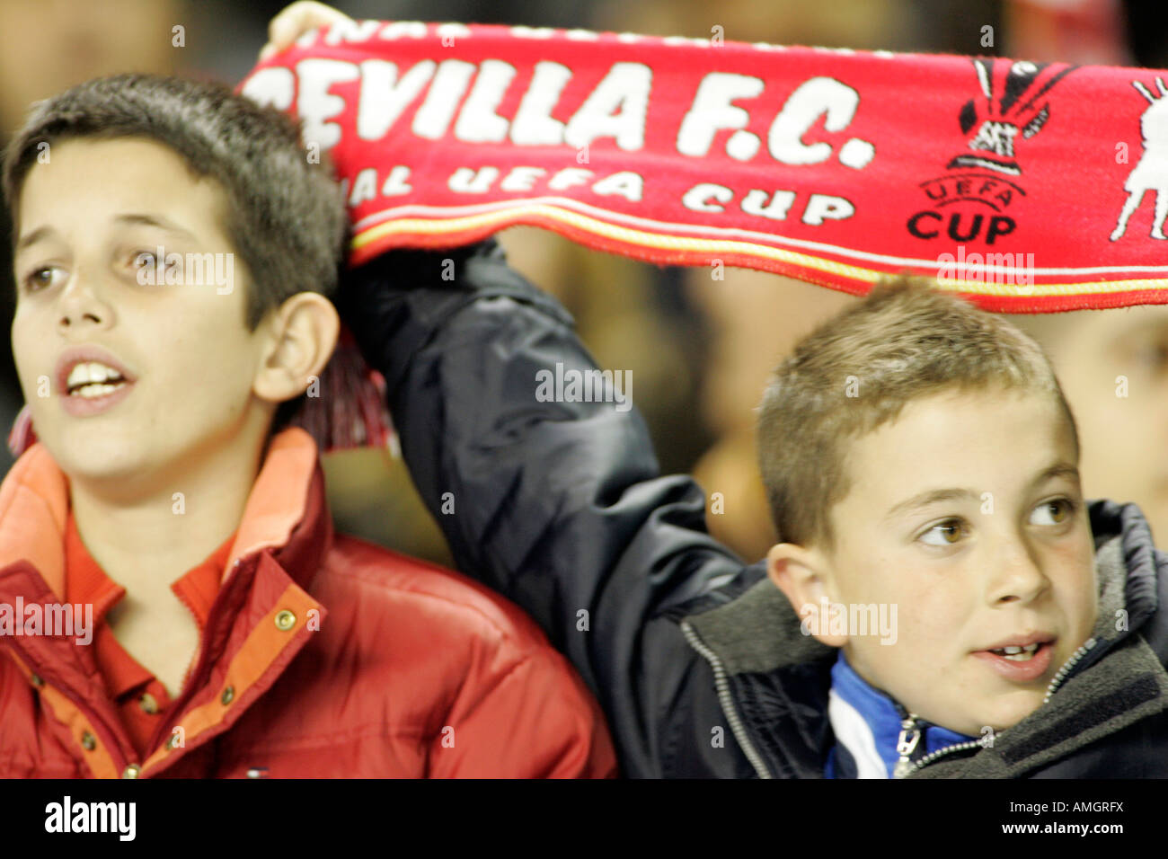 Young Sevilla FC Fans. Stockfoto