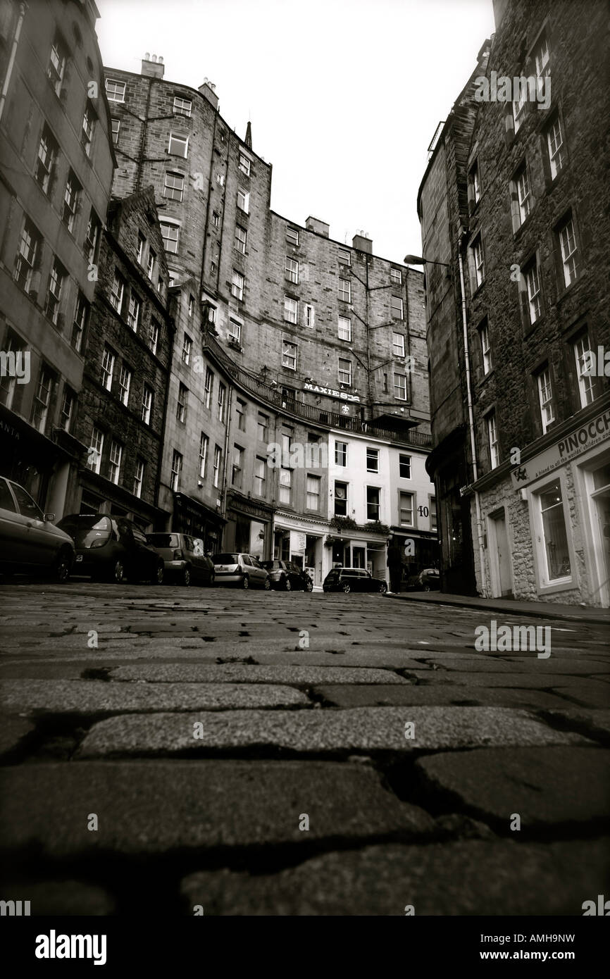 Gepflasterte Straße in Edinburgh, Schottland Stockfoto