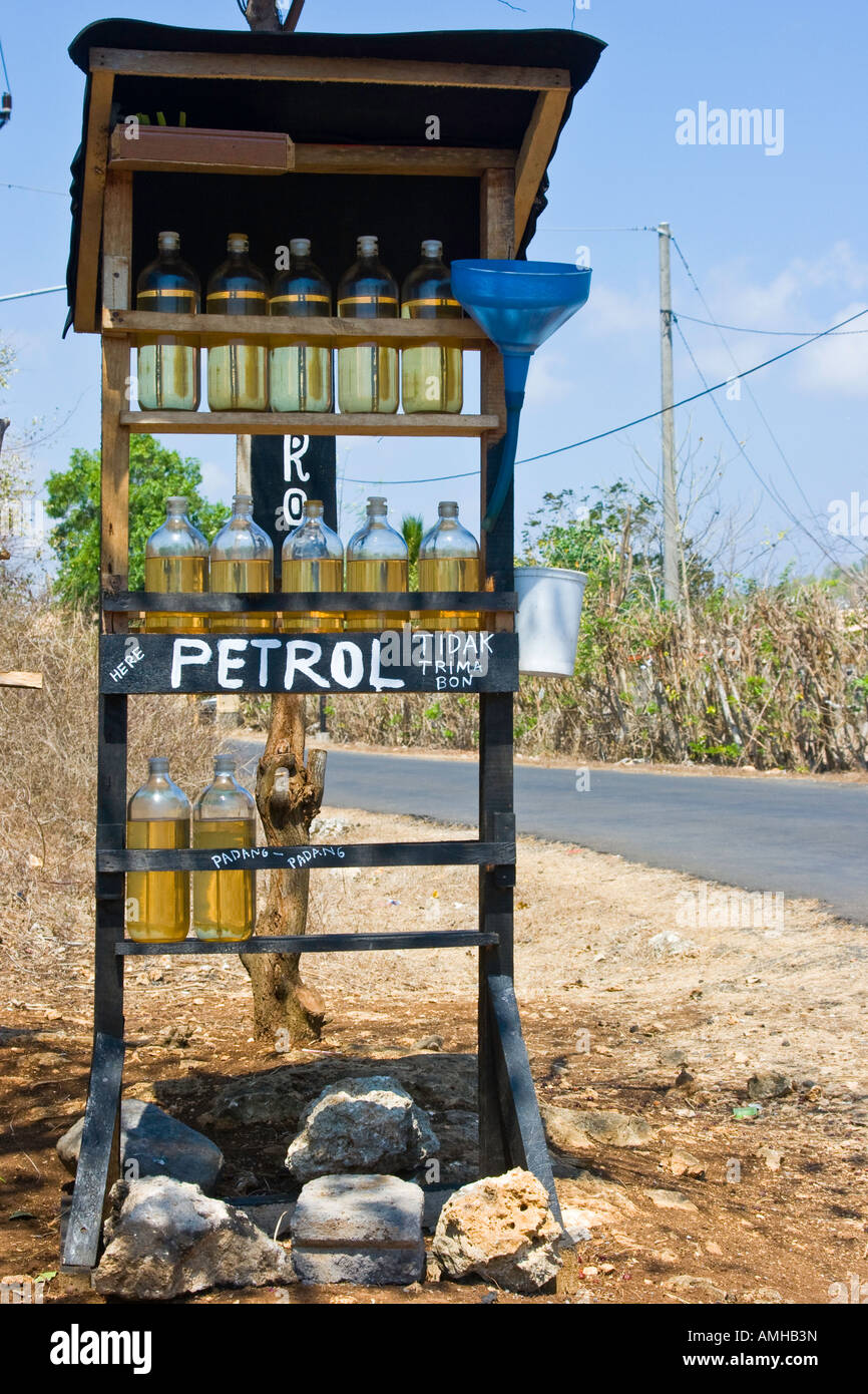 Am Straßenrand Benzin Stand, Bali, Indonesien Stockfoto