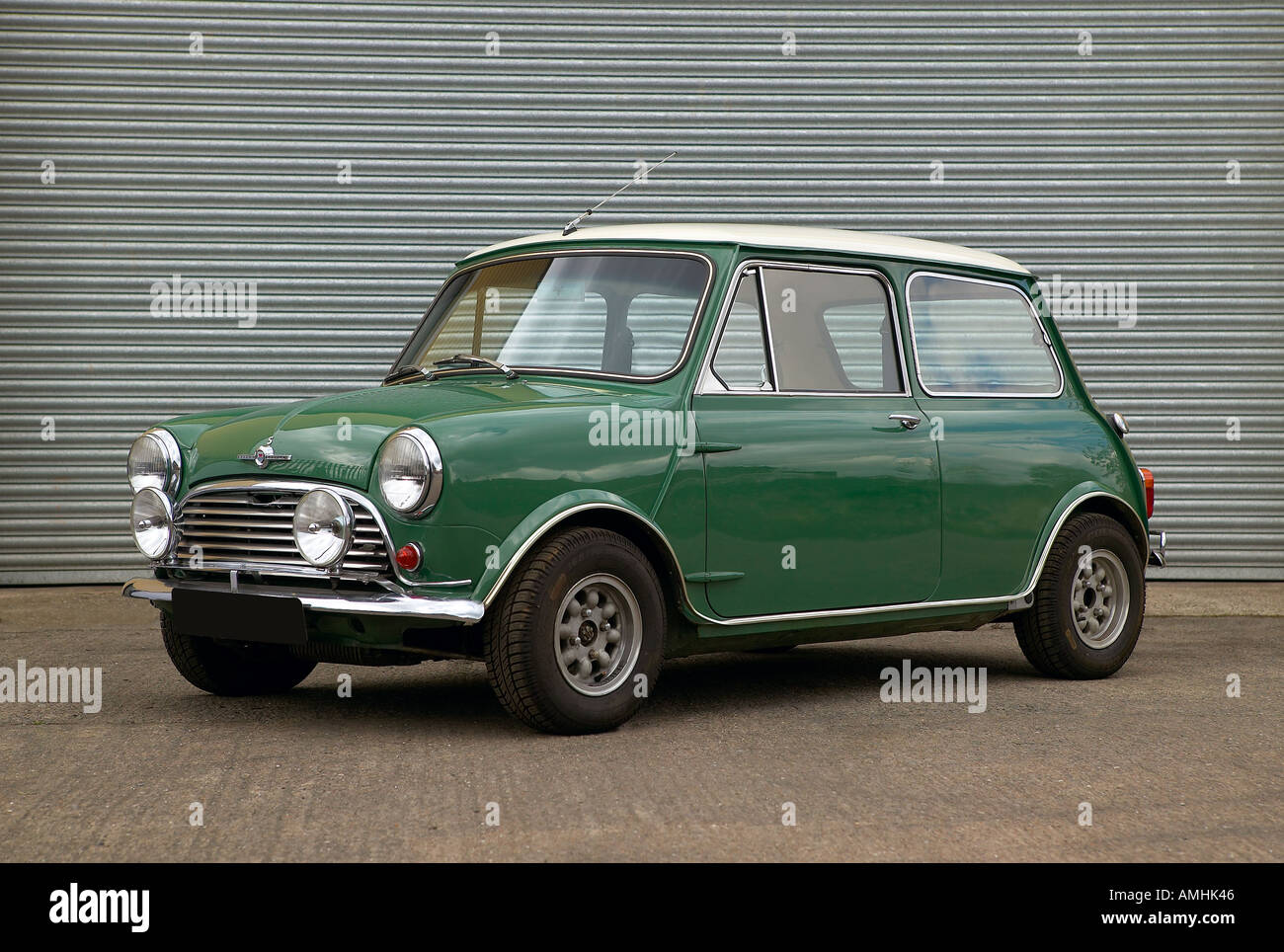 1967 Morris Mini Cooper 1275cc S Limousine mit Minilite Räder Nebelscheinwerfer und verbreiterten Wheelarches Ursprungsland UK Stockfoto
